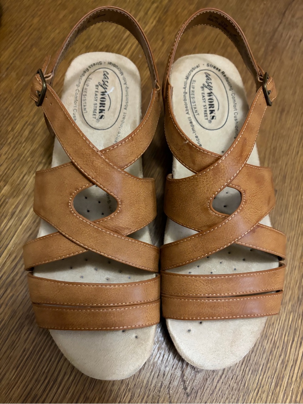 easy street Tan Strappy Wedge Sandal size 9w